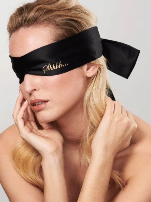 SHHH Bandeau en Satin Noir Bijoux Indiscrets SHHH Bandeau en Satin Noir Bijoux Indiscrets